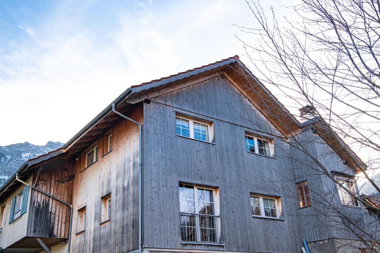 Swiss Holiday House Wilderswil Bagian luar foto