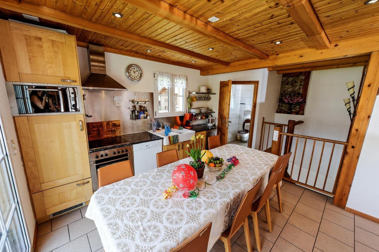 Swiss Holiday House Wilderswil Bagian luar foto